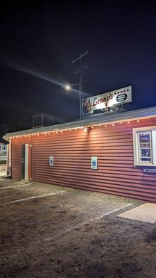 Lenny's Indian Head Inn by null