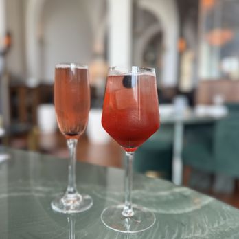 Arco Cocktail Lounge - Bellini & Aperol's Bow - Lounges Near Me - Savannah, Georgia Arco Cocktail Lounge - Bellini & Aperol's Bow - Lounges Near Me - Savannah, Georgia