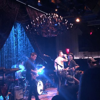 Analog at Hutton Hotel - Band - Lounges Near Me - Nashville, Tennessee Analog at Hutton Hotel - Band - Lounges Near Me - Nashville, Tennessee