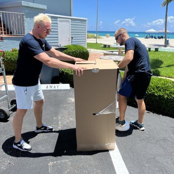 Executive Movers and Packers - Movers Near Me - Miami, Florida Executive Movers and Packers - Movers Near Me - Miami, Florida