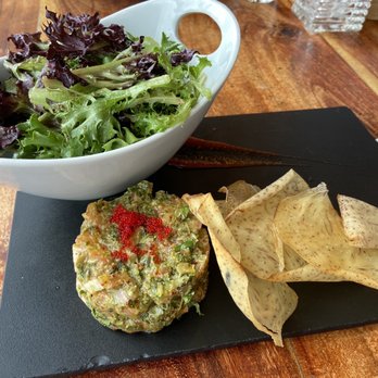 Bidon Taverne Culinaire - Tartare de saumon - Gastropubs Near Me - Saint-Lambert, Quebec Bidon Taverne Culinaire - Tartare de saumon - Gastropubs Near Me - Saint-Lambert, Quebec