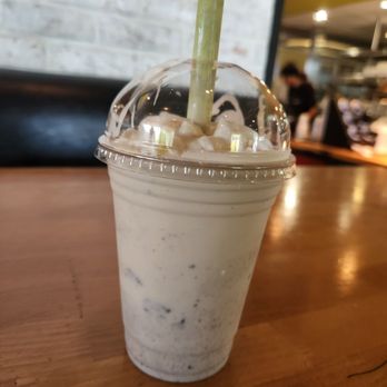Hopdoddy Burger Bar - Oreo and cream milkshake - Burgers Near Me - Austin, Texas