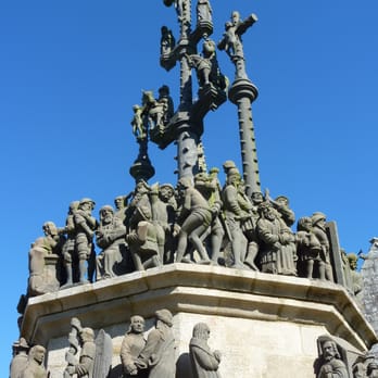 umfriedeter Pfarrbezirk - calvaire - Funeral Services & Cemeteries Near Me