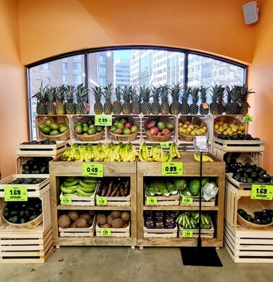 Streets Market by null