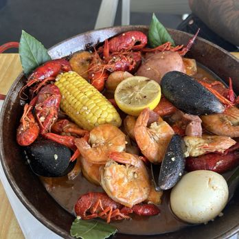 Seaside Oyster Bar - Suwanee - Ultimate Low Country Boil - Seafood Near Me - Suwanee, Georgia