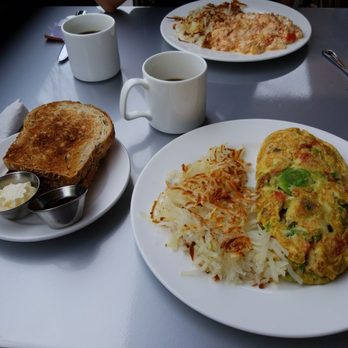 Elly's Brunch & Cafe - Southwest omelette - Breakfast & Brunch Near Me - Phoenix, Arizona