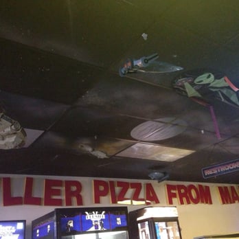 Killer Pizza From Mars - I love how they have a lot of Star Wars collectables on display - Pizza Near Me - Oceanside, California Killer Pizza From Mars - I love how they have a lot of Star Wars collectables on display - Pizza Near Me - Oceanside, California