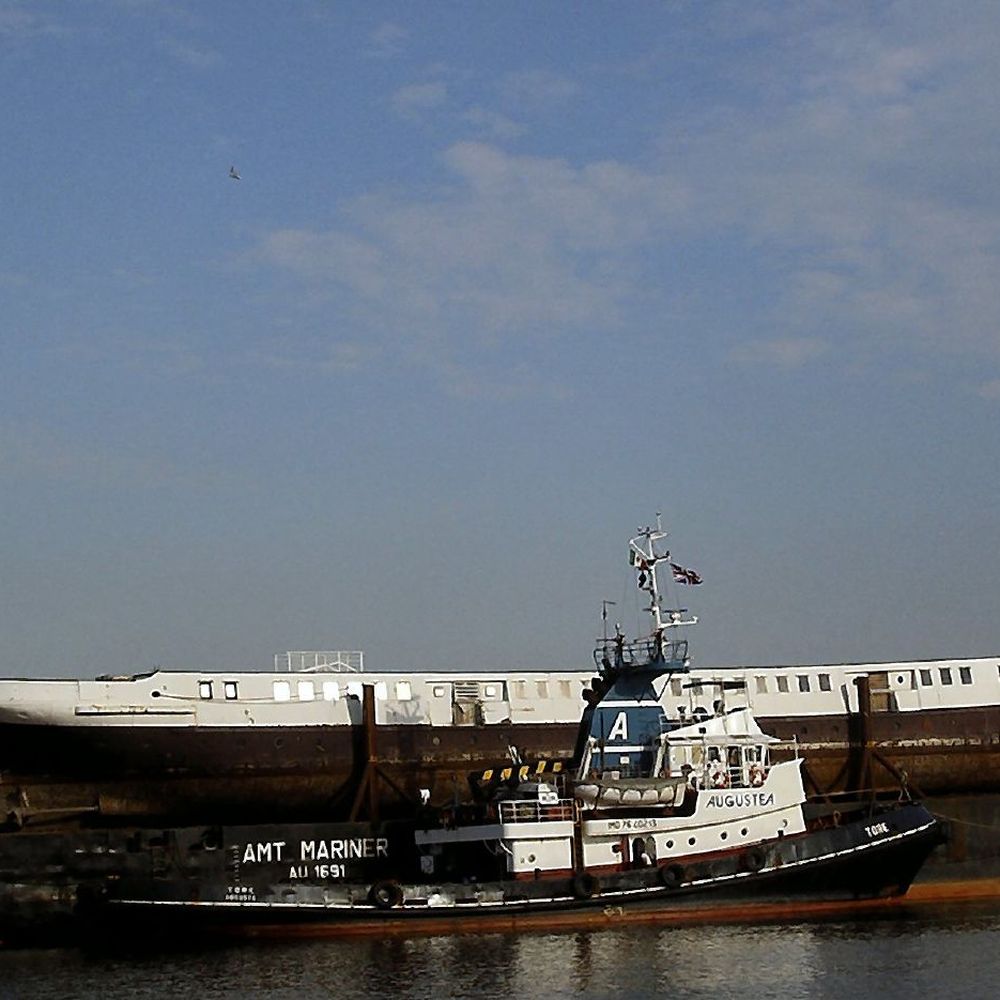 SS Nomadic - Nomadic on barge at Queen's Quay, July 2006 - Landmarks & Historical Buildings Near Me - Belfast, BFS