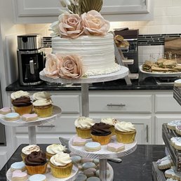 Cupcakes are GF and provided by Sugar Land Gluten Free (cake and cookies not applicable) Cupcakes are GF and provided by Sugar Land Gluten Free (cake and cookies not applicable)