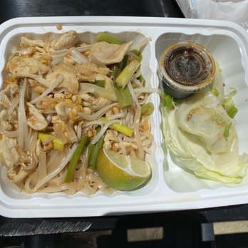 Red Basil - Pad Thai with vegetable dumplings Lunch Special - Thai Near Me - Rutherford, New Jersey