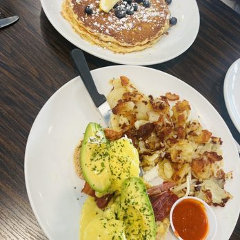 Broken Yolk Cafe - Breakfast & Brunch Near Me - Fullerton, California Broken Yolk Cafe - Breakfast & Brunch Near Me - Fullerton, California