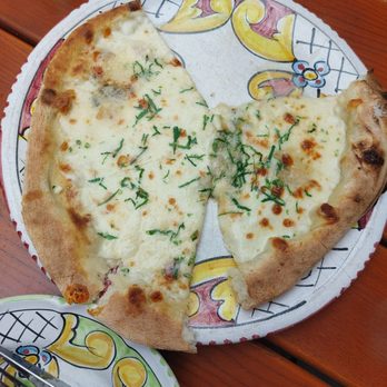 Mamma Pizza Osteria - Formaggio pizza - Pizza Near Me - Oslo, 03 Mamma Pizza Osteria - Formaggio pizza - Pizza Near Me - Oslo, 03