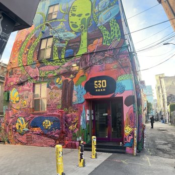 Graffiti Alley - Graffiti Alley - Public Art Near Me - Toronto, Ontario Graffiti Alley - Graffiti Alley - Public Art Near Me - Toronto, Ontario