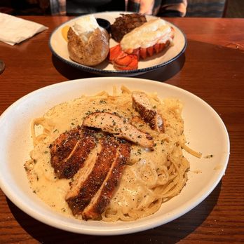 Red Lobster - Seafood Near Me - South Plainfield, New Jersey