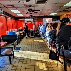 Goody Goody Omelet House Restaurant - Looking the other way at the Dining area from our  table