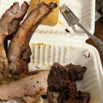 Dickey's Barbecue Pit - That's supposed to be $25 worth of food. - Barbeque Near Me - Eastvale, California Dickey's Barbecue Pit - That's supposed to be $25 worth of food. - Barbeque Near Me - Eastvale, California