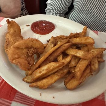 The Ohio Redwood - Chicken tenders, and fries - American Near Me - Belpre, Ohio