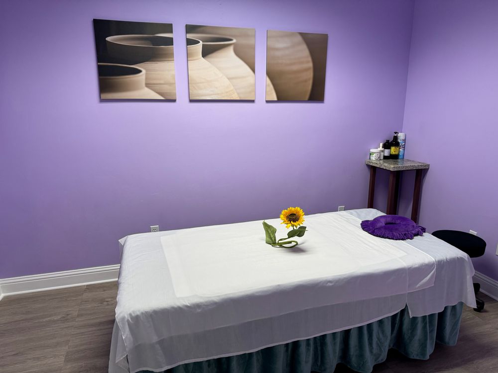 Elegant Massage Logo