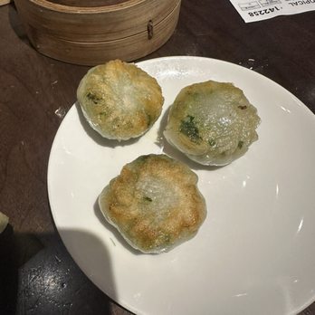 Tropical Chinese Restaurant - Shrimp and chive dumplings - Dim Sum Near Me - Miami, Florida Tropical Chinese Restaurant - Shrimp and chive dumplings - Dim Sum Near Me - Miami, Florida