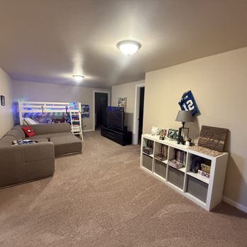 Velazquez’s Cleaning - Home Cleaning Near Me - Kent, Washington Velazquez’s Cleaning - Home Cleaning Near Me - Kent, Washington