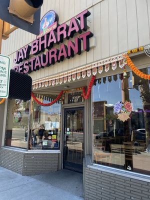 Jay Bharat, Artesia by null