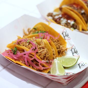 El Primo Red Tacos - Tacos de Pollo (Taco Tuesday 4 for $10) - chicken tacos - Tacos Near Me - Miami, Florida El Primo Red Tacos - Tacos de Pollo (Taco Tuesday 4 for $10) - chicken tacos - Tacos Near Me - Miami, Florida