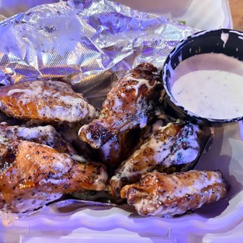 Stiles Switch BBQ & Brew - Oak Smoked Chicken Wings - Barbeque Near Me - Austin, Texas