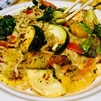 Naruto Noodles - Curry veggie noodles made 5 spicy was fresh and noodles tasty.. - Food Trucks Near Me - Koloa, Hawaii