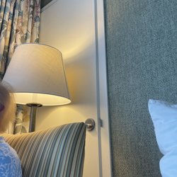 Pier 4 Hotel - Conjoined door didn't 100% close within door frame