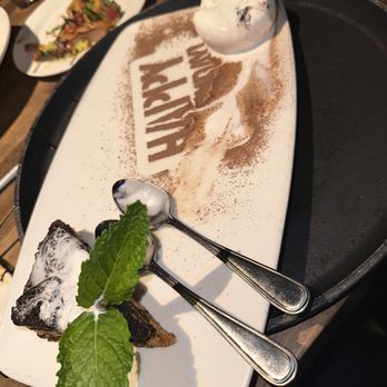 Yard House - New American Near Me - Honolulu, Hawaii Yard House - New American Near Me - Honolulu, Hawaii