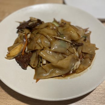 Chang Chang - Beef Chow Fun - Chinese Near Me - Washington, DC, District of Columbia