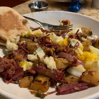 Daily Dose Old Town Bar & Grill - Red flannel hash - Breakfast & Brunch Near Me - Scottsdale, Arizona