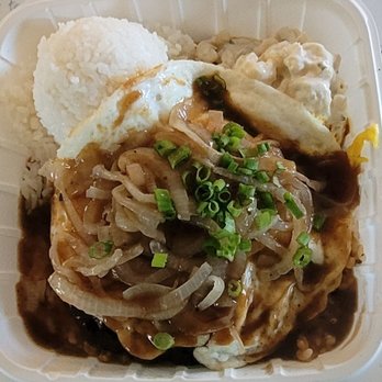 Da Kitchen Maui - Loco Moco, rice, burger patty, fried eggs, onions & gravy. With mac salad. Classic! - Hawaiian Near Me - Kihei, Hawaii Da Kitchen Maui - Loco Moco, rice, burger patty, fried eggs, onions & gravy. With mac salad. Classic! - Hawaiian Near Me - Kihei, Hawaii
