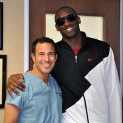 Feinerman Vision - Kobe Bryant visits Feinerman Vision Center