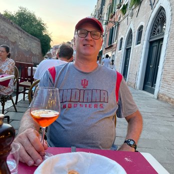 ristorante diana - Outside dining on the canal - Italian Near Me