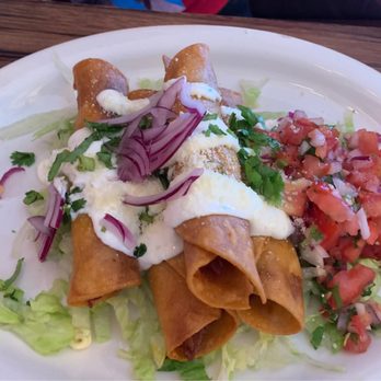 El Paso Restaurant - Taquitos - Mexican Near Me - Central Falls, Rhode Island