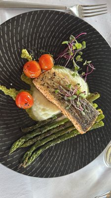 Queenie's Steakhouse by null