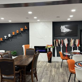 Wok to Bowl - Dining area - Pan Asian Near Me - Bloomington, Illinois Wok to Bowl - Dining area - Pan Asian Near Me - Bloomington, Illinois