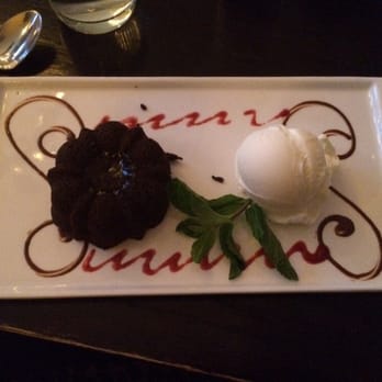 Verde on Smith - Lava chocolate cake with vanilla ice cream - Italian Near Me - Brooklyn, New York Verde on Smith - Lava chocolate cake with vanilla ice cream - Italian Near Me - Brooklyn, New York