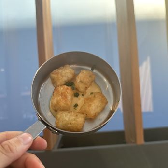 Capital One Lounge - Tater Tots with cheese - Airport Lounges Near Me - Dulles, Virginia