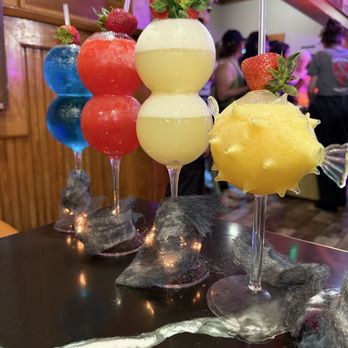 Hooks Calabash Seafood - Variety of cocktails - Seafood Near Me - Myrtle Beach, South Carolina