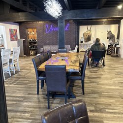Uncorked With Friends - Dining area