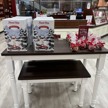 Fannie May Fine Chocolates - Candy Stores Near Me - North Canton, Ohio Fannie May Fine Chocolates - Candy Stores Near Me - North Canton, Ohio