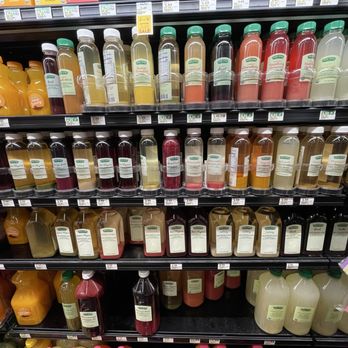 Fresh Thyme Market - The only grocer I know that has in-house cold press, in house vegetable juices - Grocery Near Me - Minneapolis, Minnesota Fresh Thyme Market - The only grocer I know that has in-house cold press, in house vegetable juices - Grocery Near Me - Minneapolis, Minnesota