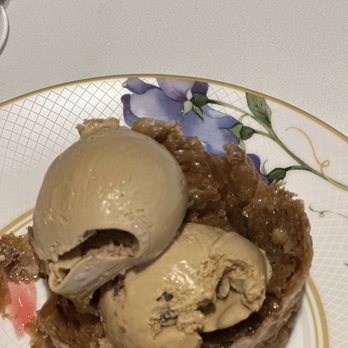 Bourbon & Fig - Caramel crunch dessert - Lounges Near Me - Lake Ridge, Virginia Bourbon & Fig - Caramel crunch dessert - Lounges Near Me - Lake Ridge, Virginia