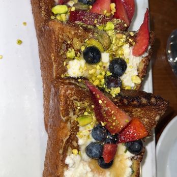 Stax Cafe - Honey Ricotta French Toast - Breakfast & Brunch Near Me - Chicago, Illinois