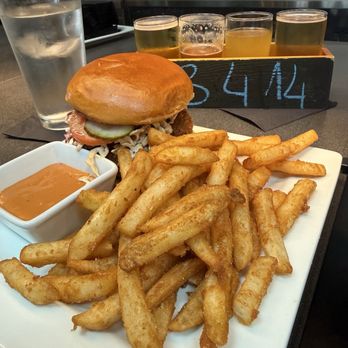 Hana Koa Brewing - Crabcake sandwich, November special - Breweries Near Me - Honolulu, Hawaii