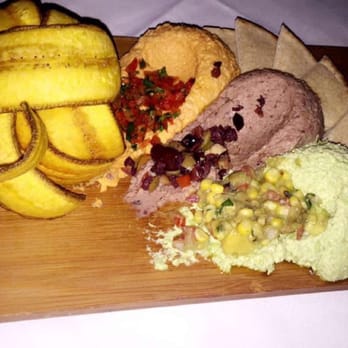 Chart House - Humus and quacamole with plantain and pita bread - Seafood Near Me - Weehawken, New Jersey Chart House - Humus and quacamole with plantain and pita bread - Seafood Near Me - Weehawken, New Jersey