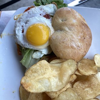 The Local - Brunch Burger with Chips - Breakfast & Brunch Near Me - Neptune Beach, Florida