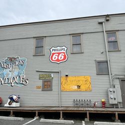 Nasty Jack's Antiques - Side of store from parking lot